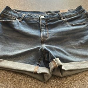 NWT Time and true denim shorts